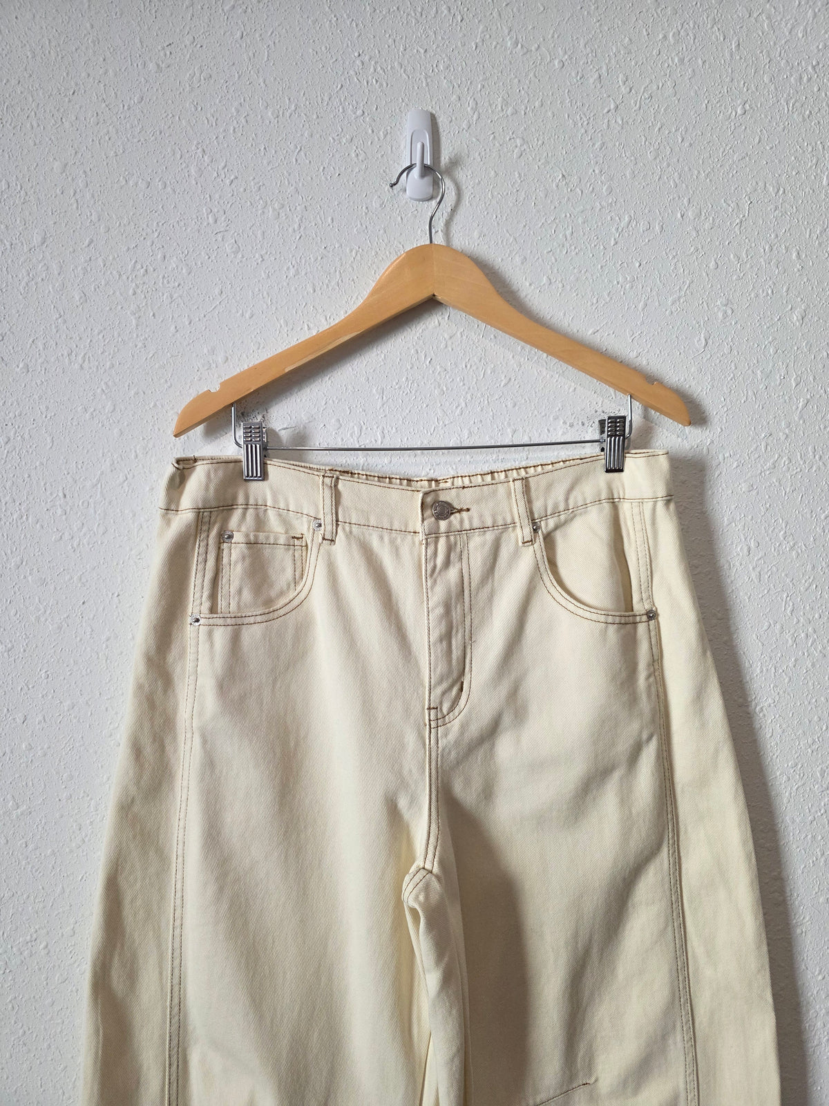 NEW Bohme Cream Barrel Jeans (XL)