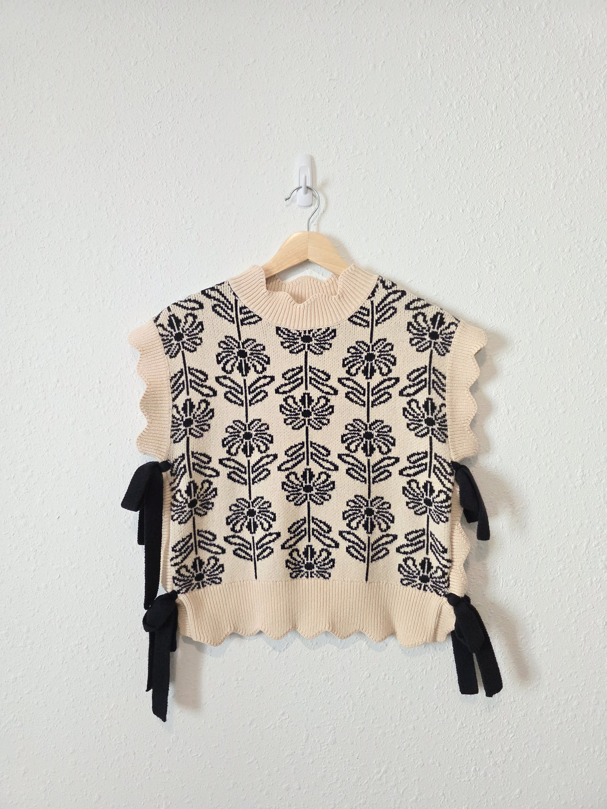 &Merci Floral Tie Sweater Vest (M)