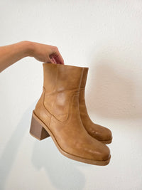 Baretraps Square Toe Mid Calf Boots (11)