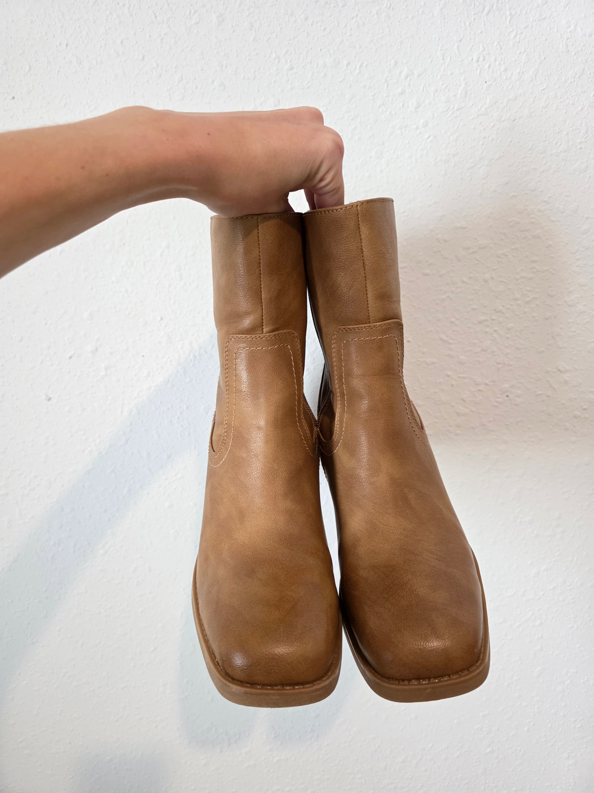 Baretraps Square Toe Mid Calf Boots (11)