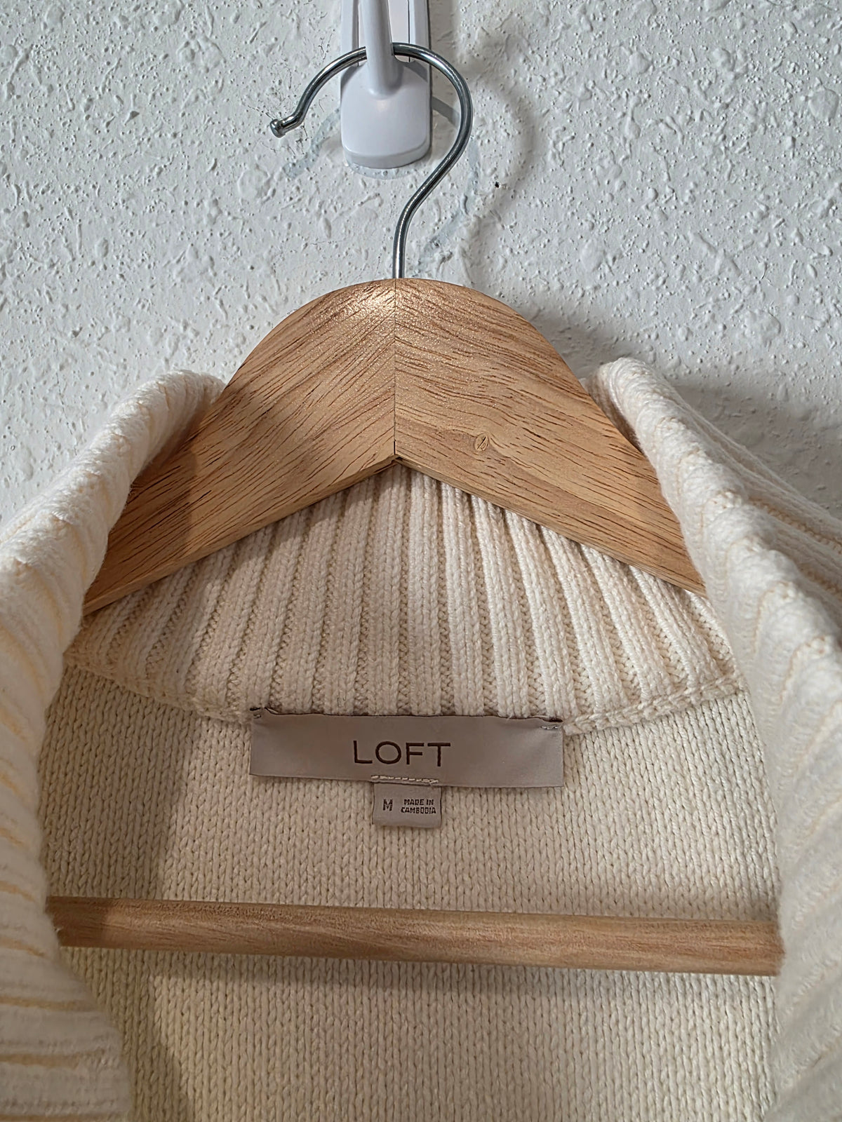 Loft Cable Knit Quarter Zip Sweater (M)