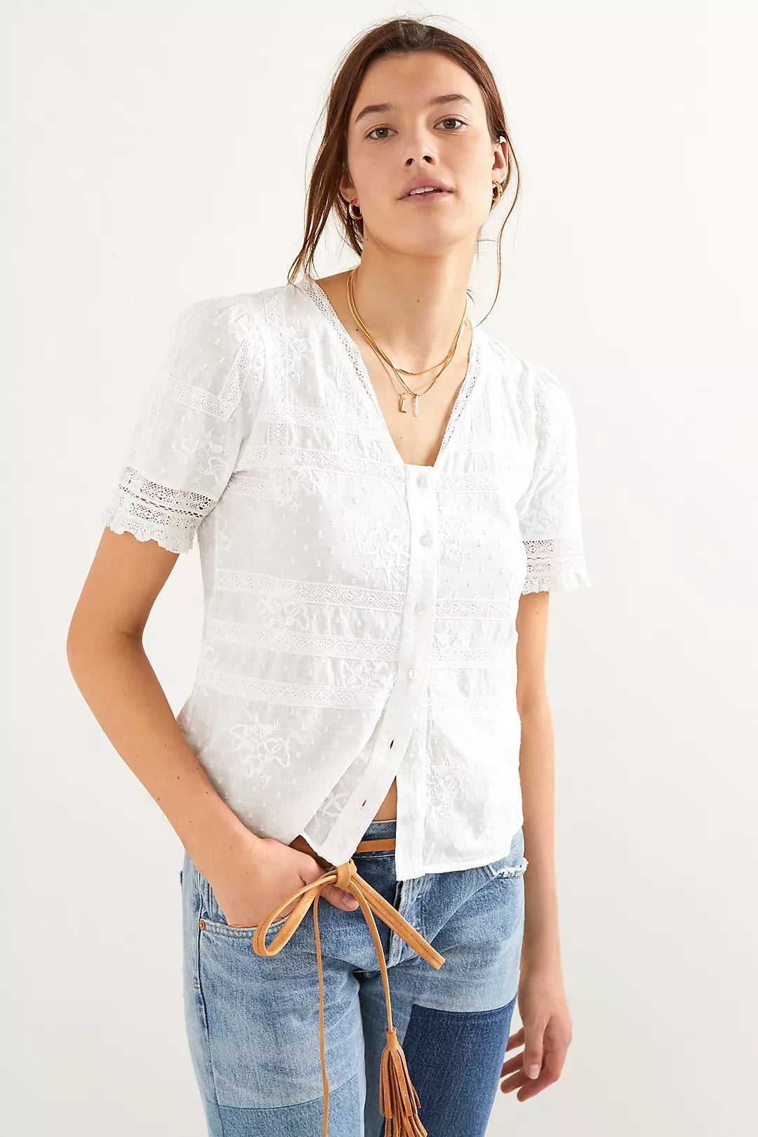 Anthropologie White Floral Button Up (6)