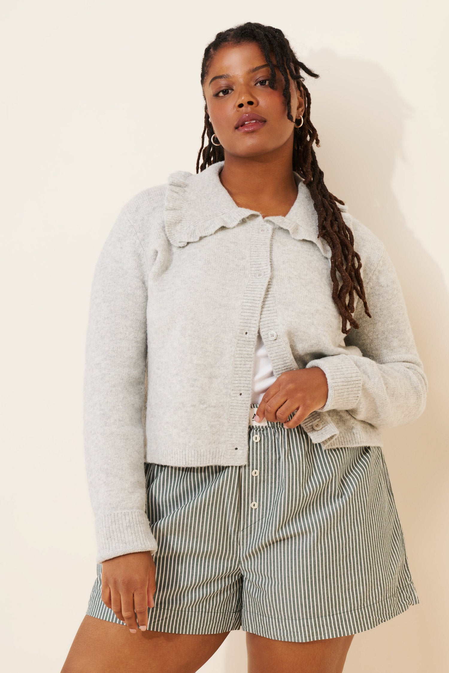 Self Contrast Collared Cardigan Sweater (L)