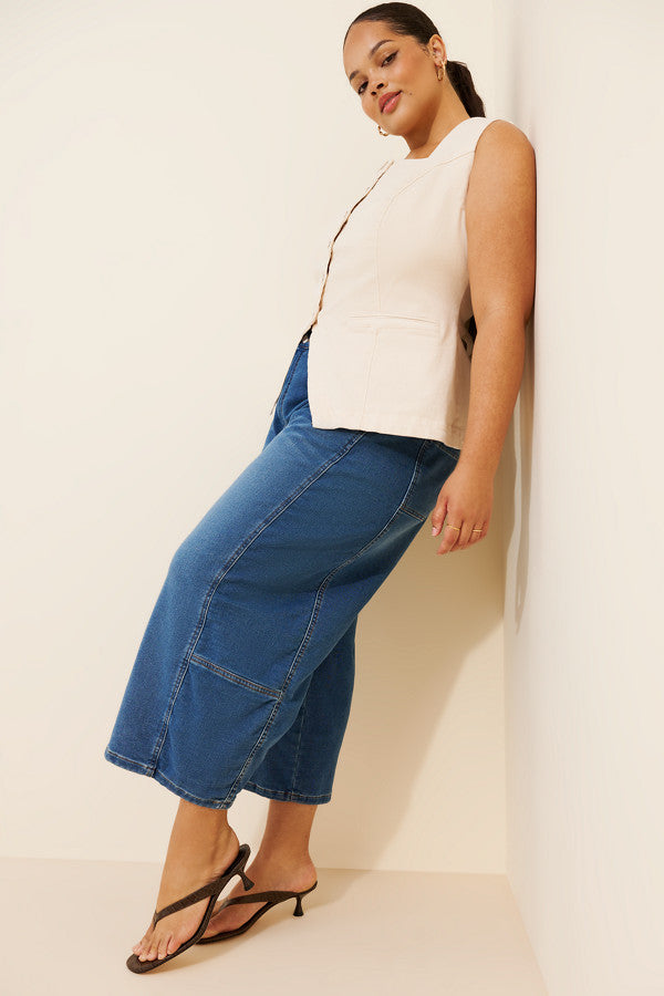 Pilcro Relaxed Barrel Jeans (20W)