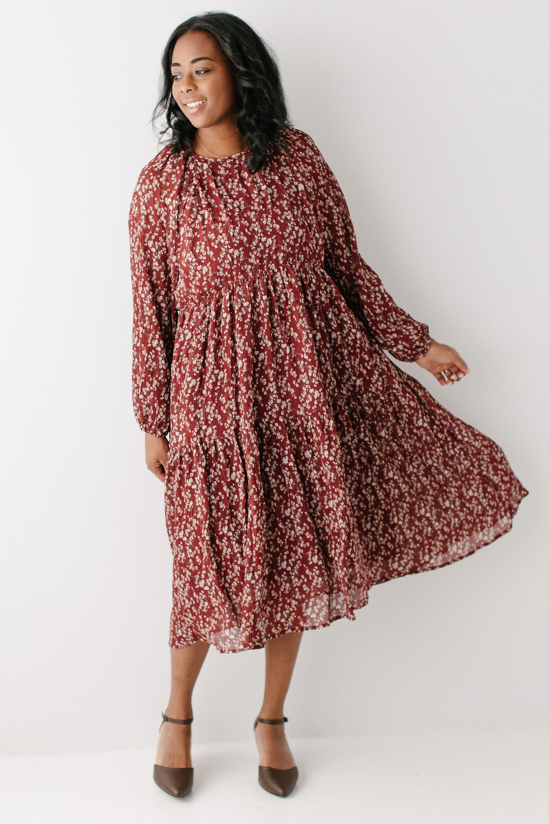 Hayden Ditsy Floral Midi Dress (1X)