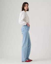 NEW Levi's Ribcage Straight Jeans (28)
