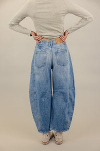 Free People Relaxed Barrel Jeans (28)