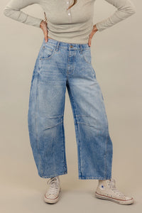 Free People Relaxed Barrel Jeans (28)