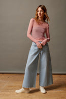 NEW Light Wash Wide Leg Jeans (27)