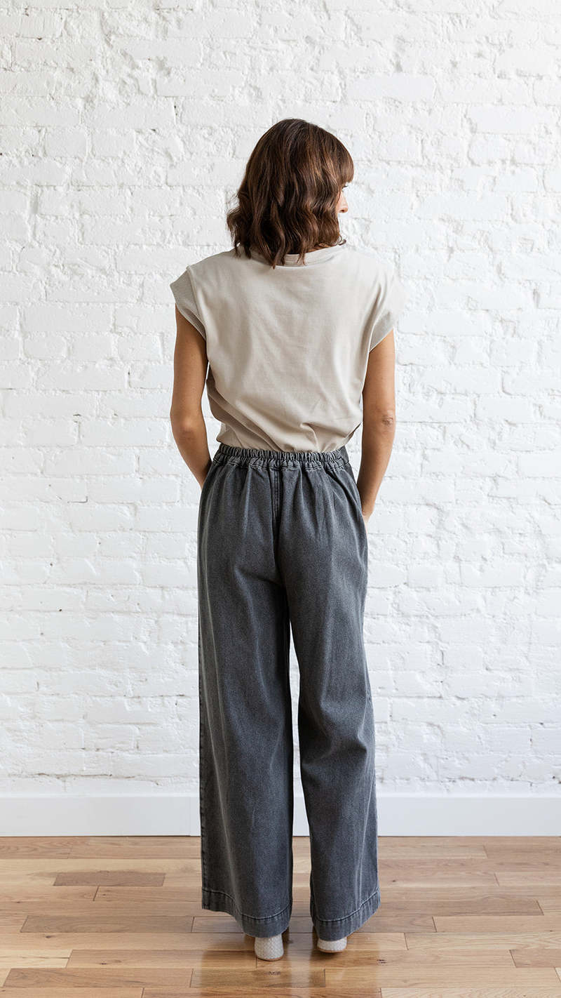 Grade & Gather Wide Leg Jeans (S)