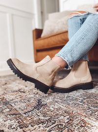 Caslon Leather Suede Chelsea Boots (6.5)