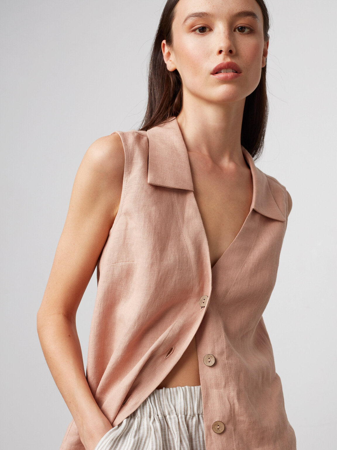 Love and Confuse Linen Collared Top (L)