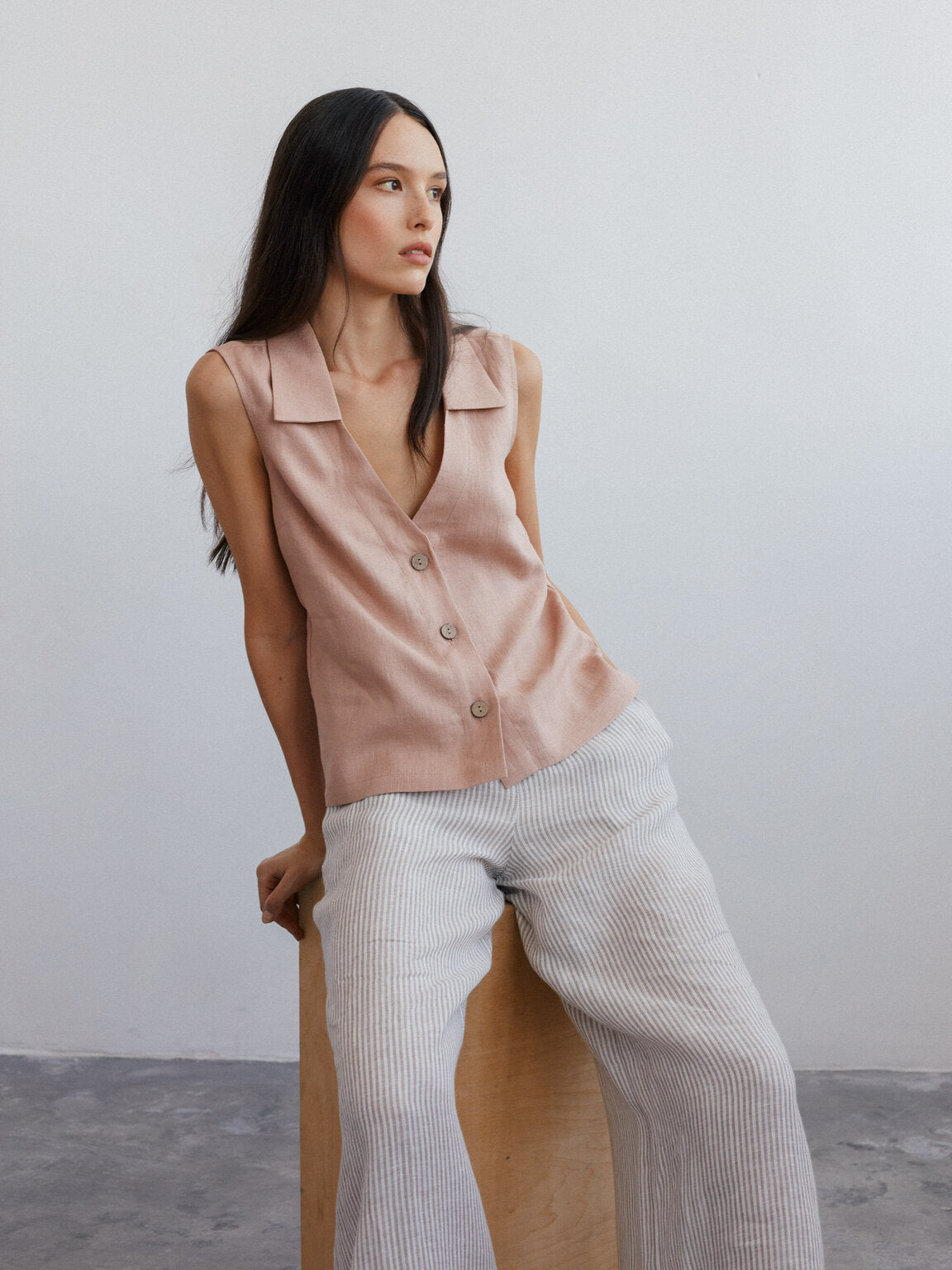 Love and Confuse Linen Collared Top (L)