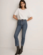 Load image into Gallery viewer, Madewell Cali Demi Boot Jeans (29P)
