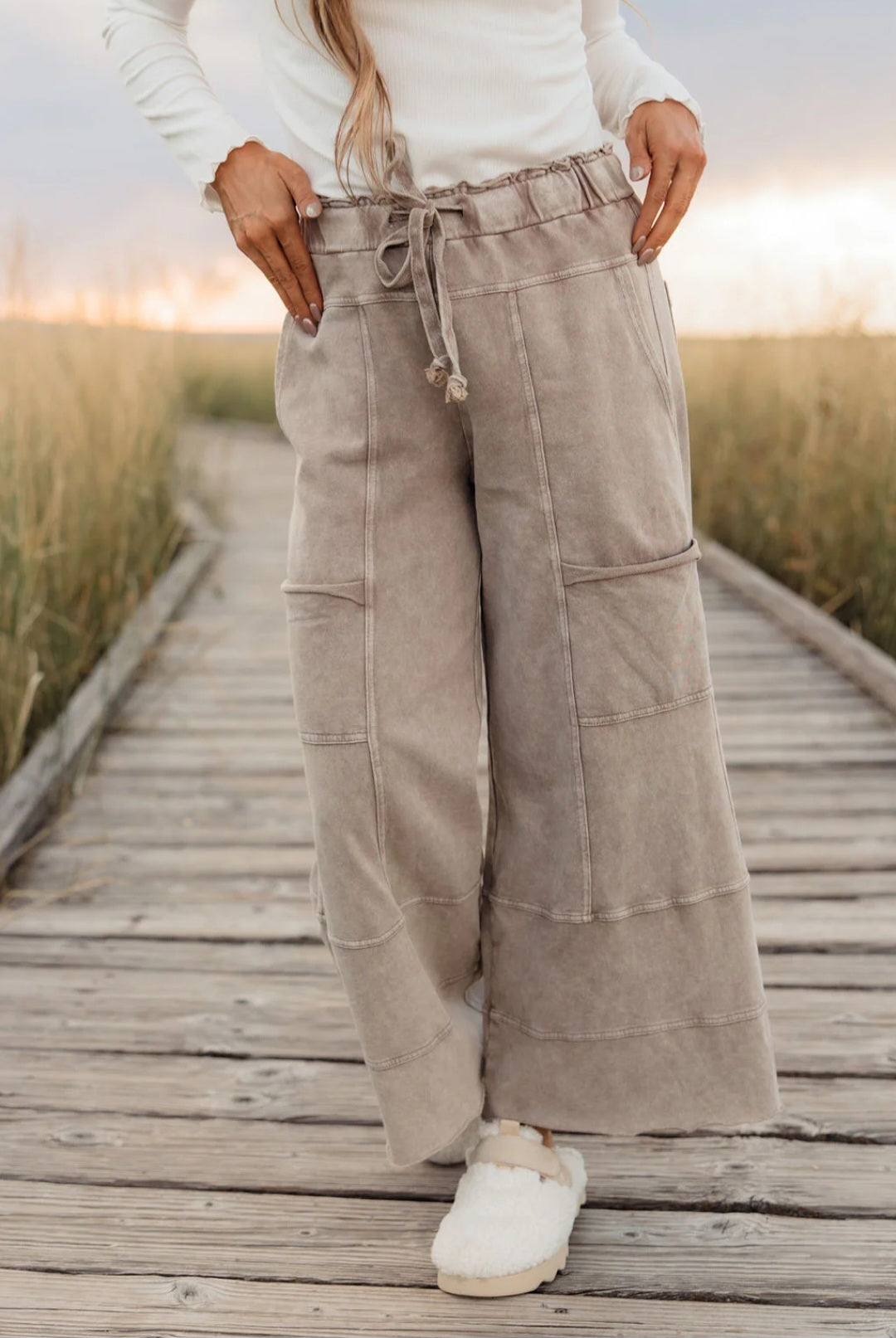 Easel Neutral Wide Leg Pants (1X)