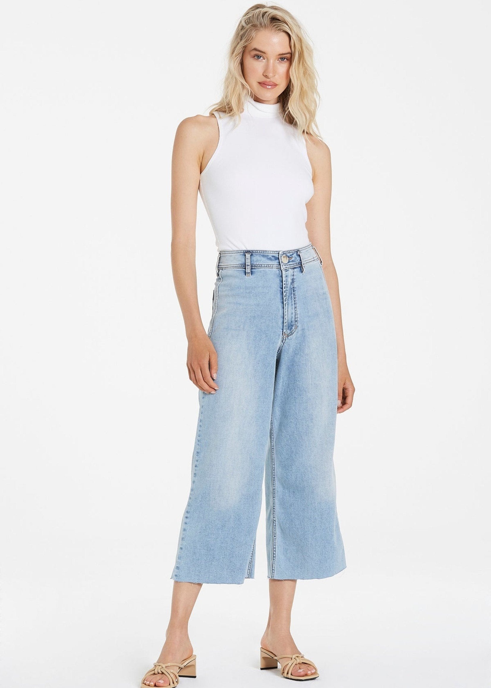 Wide Leg Crop Jeans (24)