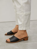 Everlane Black Slide Sandals (9.5)