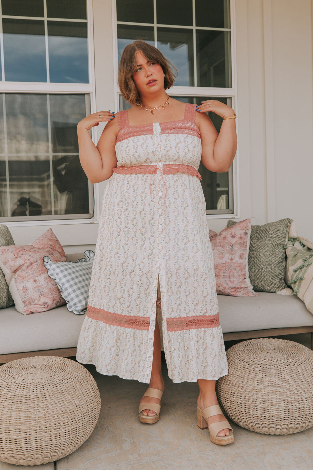 Floral Lace Maxi Dress (L)