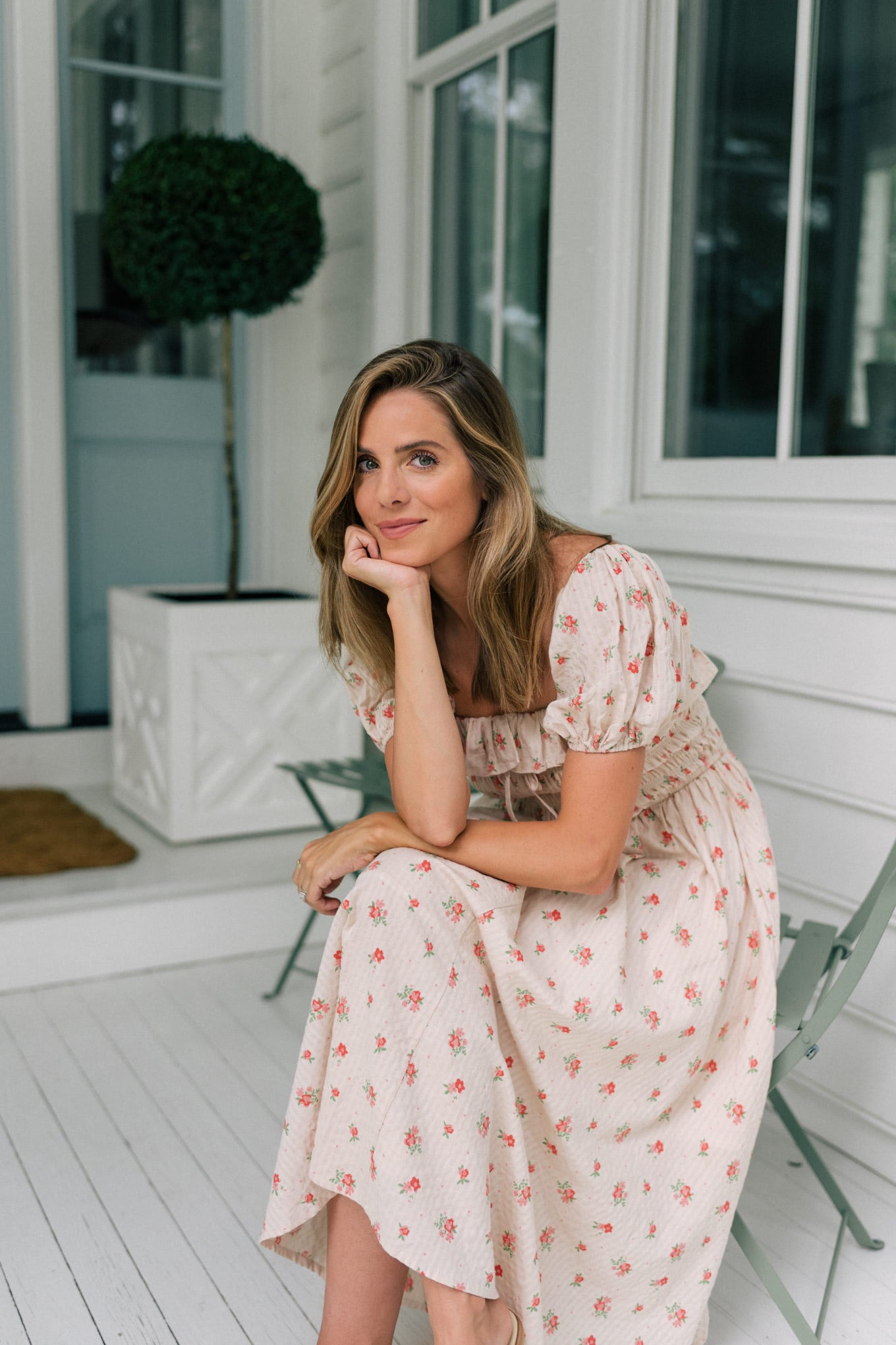 Dainty Floral Smocked Dress (L)