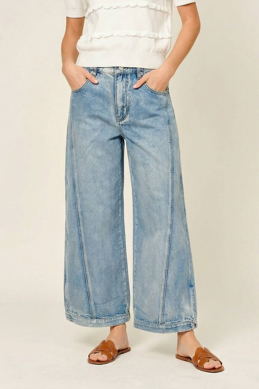 NEW Relaxed Wide Leg Jeans (S)
