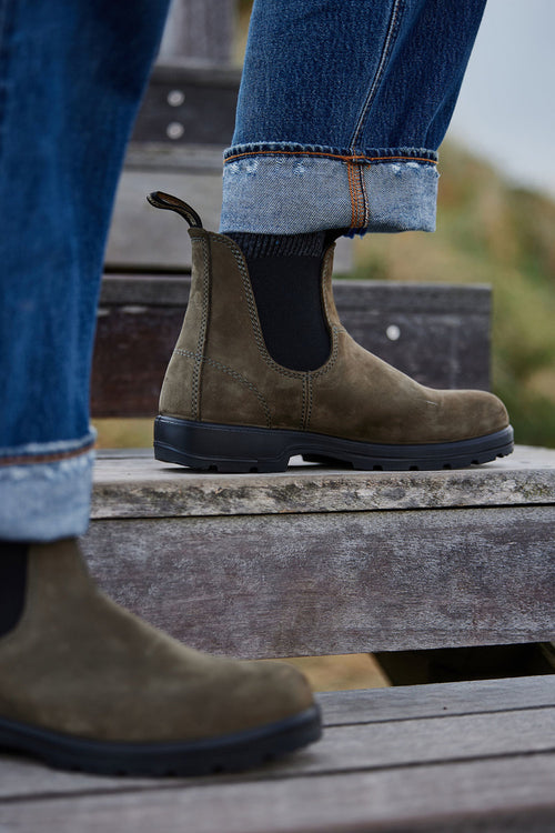 Blundstone Leather Chelsea Boots (11.5)