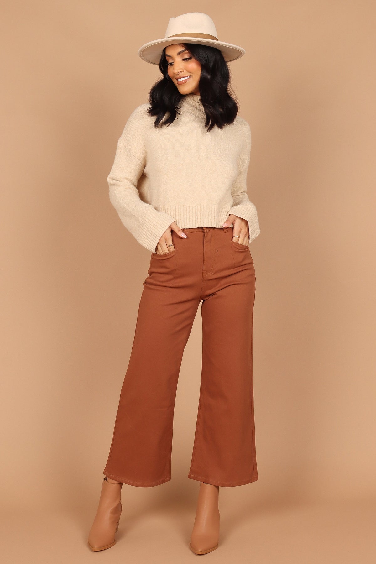 NEW Petal & Pup Rust Jeans (M)