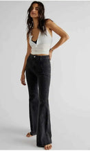 Load image into Gallery viewer, Free People Black Flare Jeans (29)
