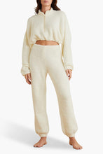 Load image into Gallery viewer, Skims Cozy Boucle Joggers (S/M)
